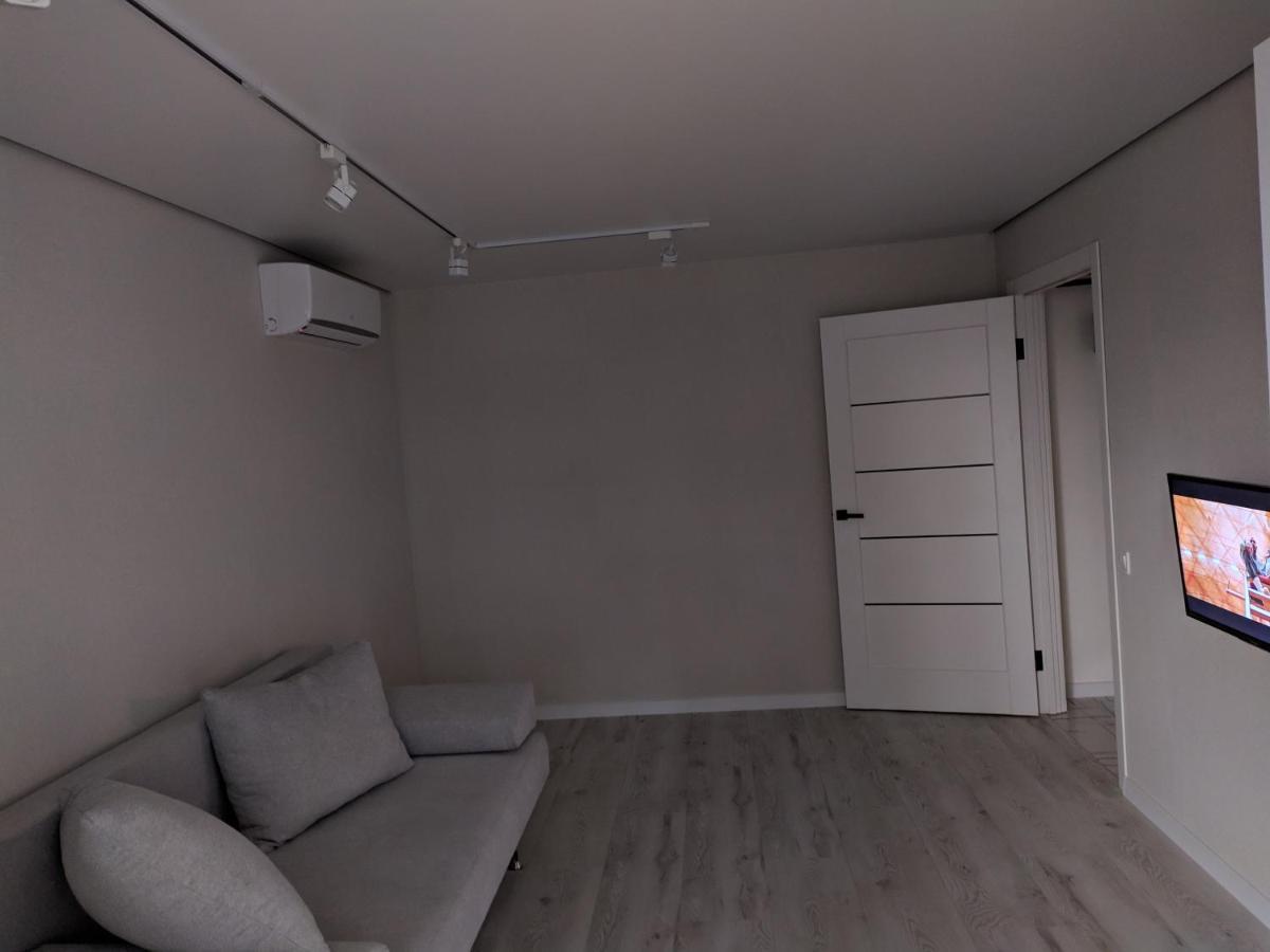 Cozy 75 Apart In Center - 2Х Кімнатна Квартира В Центрі Кропивницького Kropywnycki Zewnętrze zdjęcie